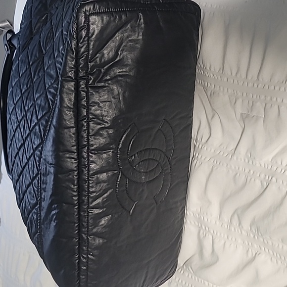 CHANEL Horizontal Sports WeekenderQuilted Travel Bag - Picture 5 of 16
